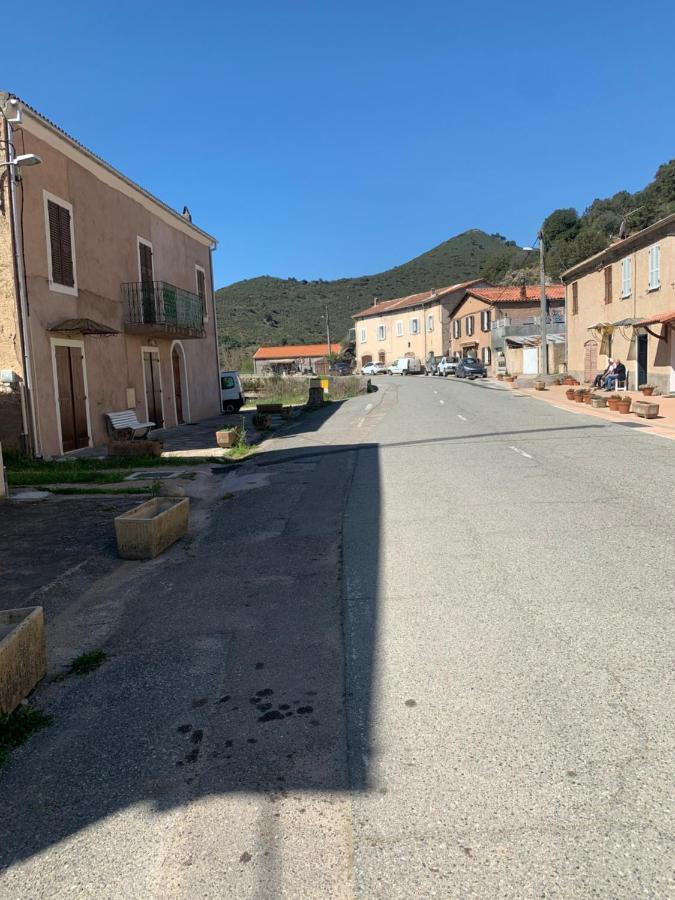 A Casetta d’Hélène et Jeanette Omessa Esterno foto